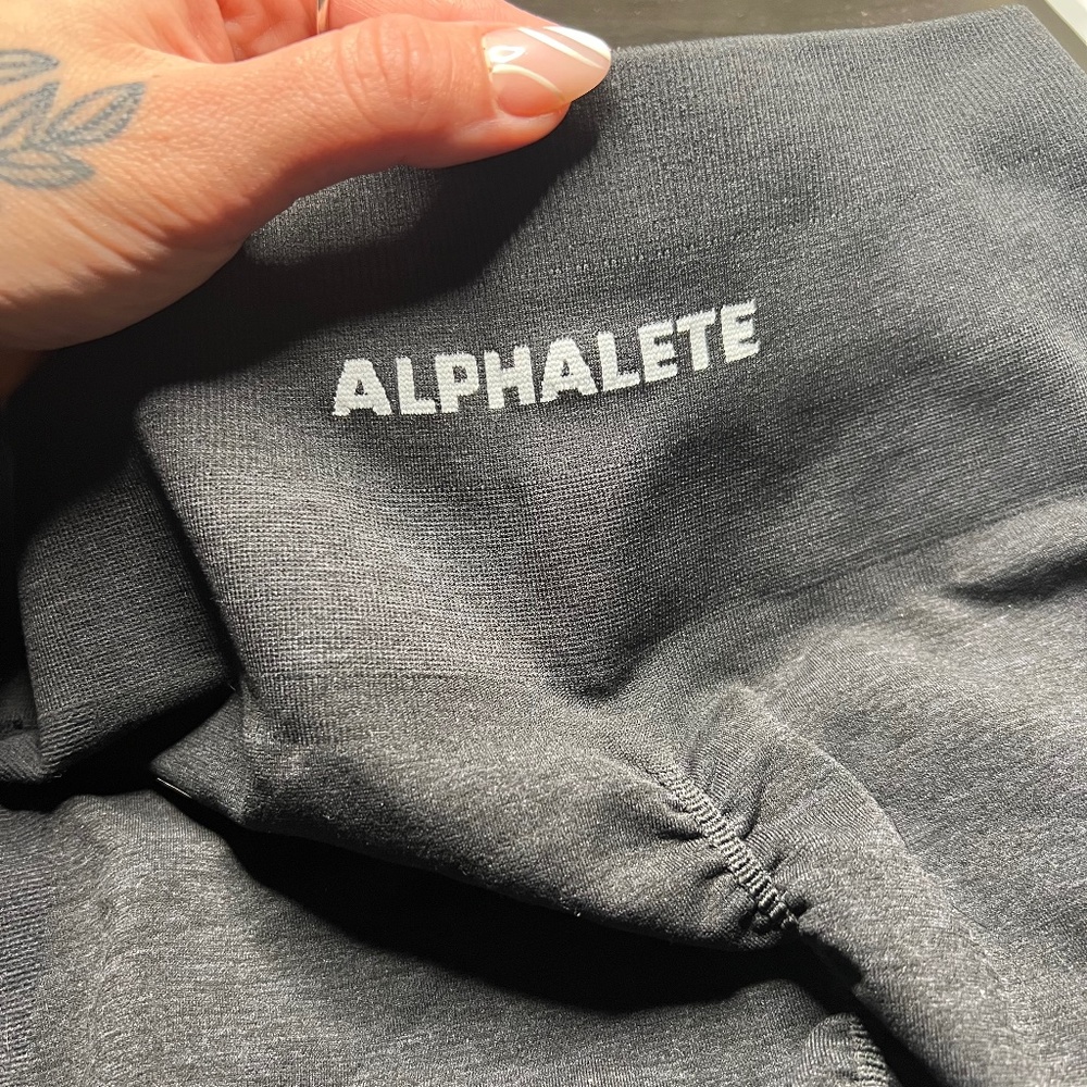 NEW IN BAG Alphalete Amplify Black Marl Leggings Size Small